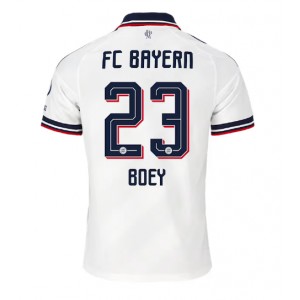 Bayern Munich Sacha Boey #23 Jalkapallovaatteet Vieraspaita 2026-27 Lyhythihainen